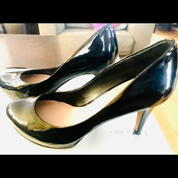 Pumps - Picture 2 of 6